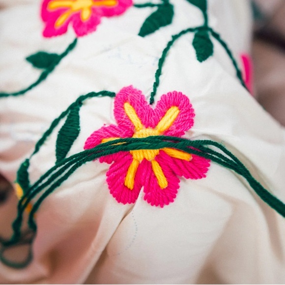 Spell - SAYULITA EMBROIDERED KAFTAN IN CREAM - NWT - M/L - Picture 6 of 14